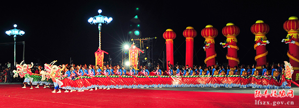 《山龍船》謝坂升